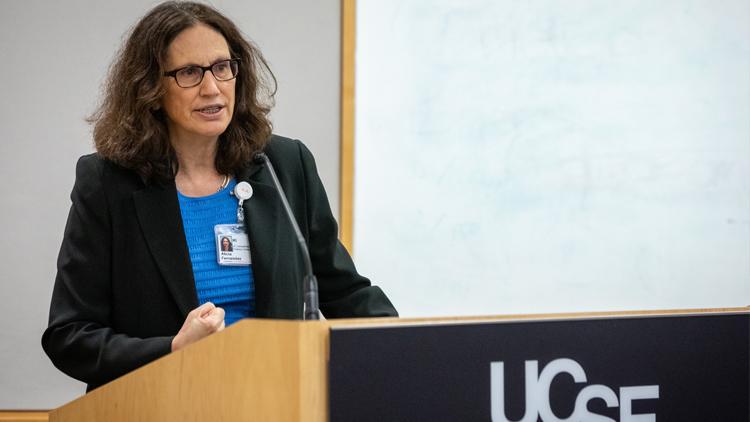 Dr. Alicia Fernandez from the UCSF LatinxCenter of Excellence, introduces California Surgeon General, Dr. Diana Ramos, for a meet and greet with staff and students at UCSF's Genentech Hall, in San Francisco, CA on Tuesday, January 30, 2024.